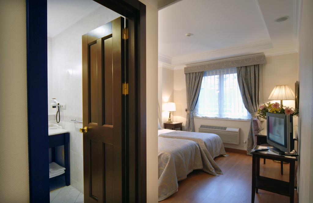 Hotel Daphne Стамбул Экстерьер фото